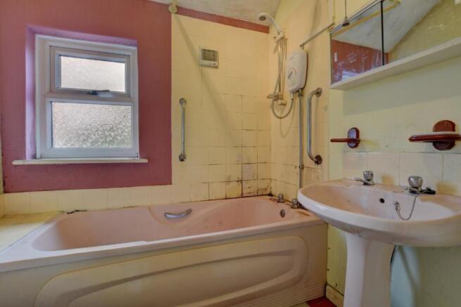 Bath 1.jpg