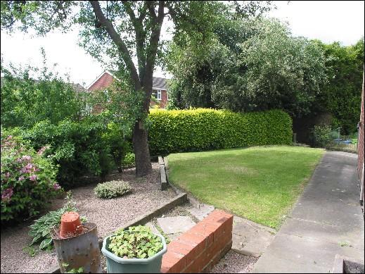 SIDE GARDENS