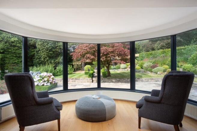 6 bed Detached for sale Image 10