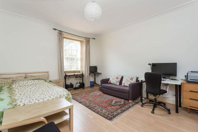 Double Bed 5/Sitting
