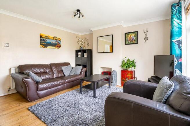 3 bed Terraced for sale Image 2