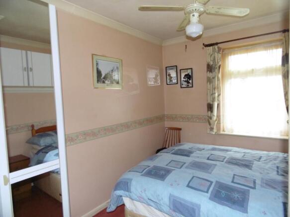 Bedroom 1.JPG