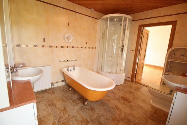 Photo 10