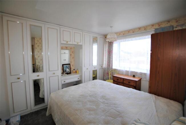 Bedroom 1.jpg