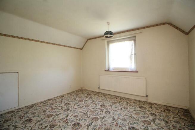 bedroom 1 .jpg