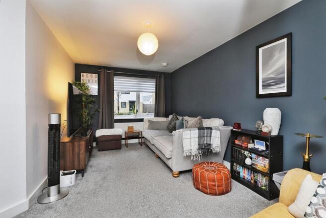 3 bed Semi-Detached for sale Image 5