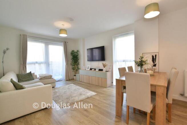 Lounge/Kitchen /Dining Room