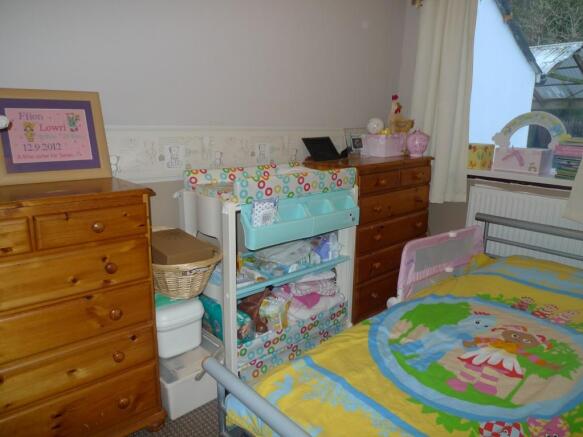 BEDROOM 2