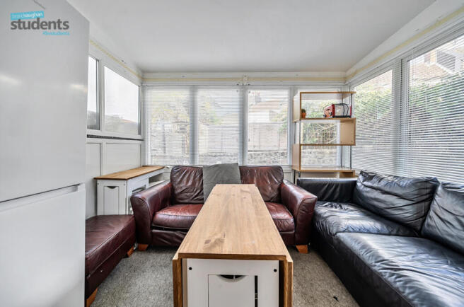 1754f63f-b68f-4ad...