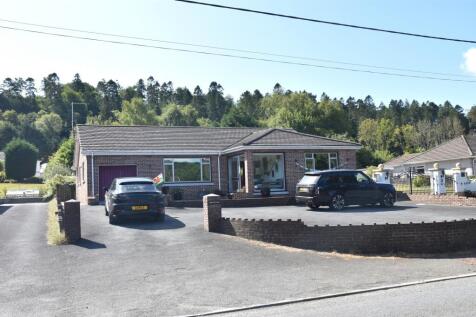 Bronwydd, Carmarthen Road, Newcastle Emlyn, SA38