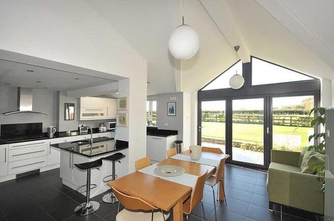 Kitchen/Breakfast