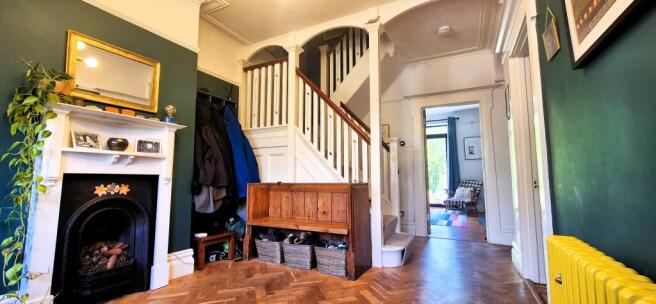 Photo 3