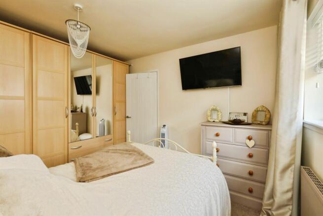2 bed Detached Bungalow for sale Image 9