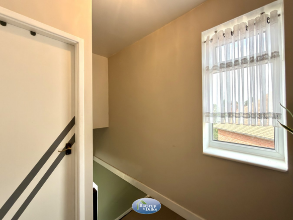 2 bed Semi-Detached for sale Image 11