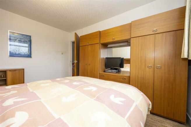 1_CRAIGENBAY_ROAD_LENZIE_015.JPG