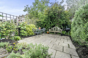 Top Floor Flat, 29, Methley Street, London SE11 4AL