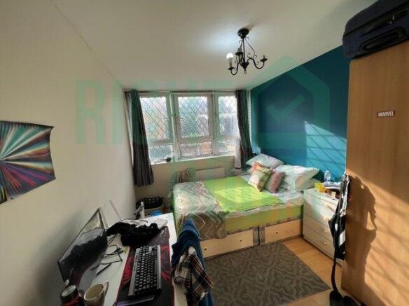 room-4-flat-4-elgin-house-e14-6eg-993607
