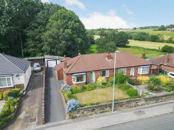 2 bed Bungalow for sale in dewsbury