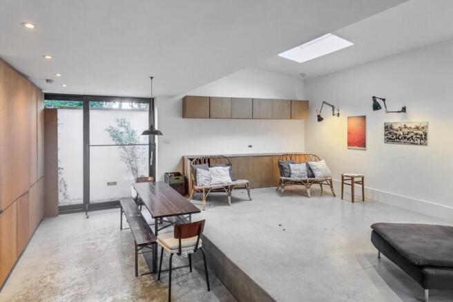 46a Rainham Road, Kensel Green, London NW10 5DG