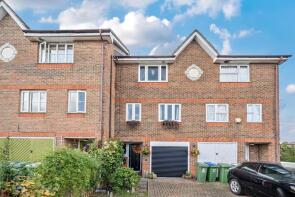 19, Lytham Close, London SE28 8QH