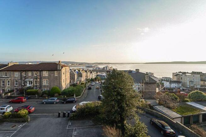 Sea views to f...