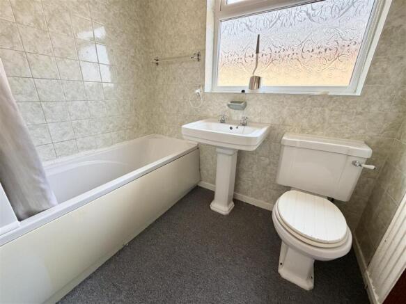 2 bed Detached Bungalow for sale Image 5