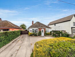 2, Pilcox Hall Lane, Clacton-on-sea CO16 0DL