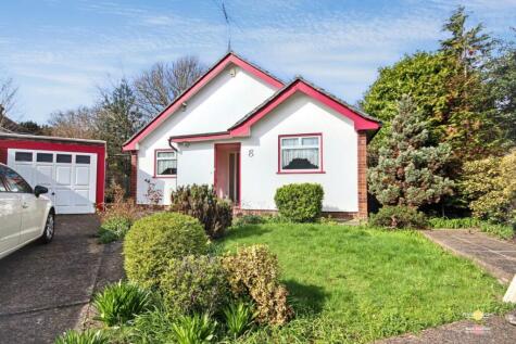 8 Hillview Close, Hatch End, Middlesex, HA5 4PD