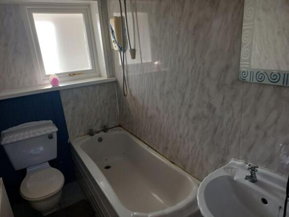 48 Hardman Close, Blackburn, Lancashire, BB1 2DT photo 4
