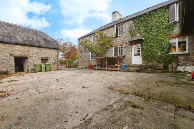 Rear Courtyard Area