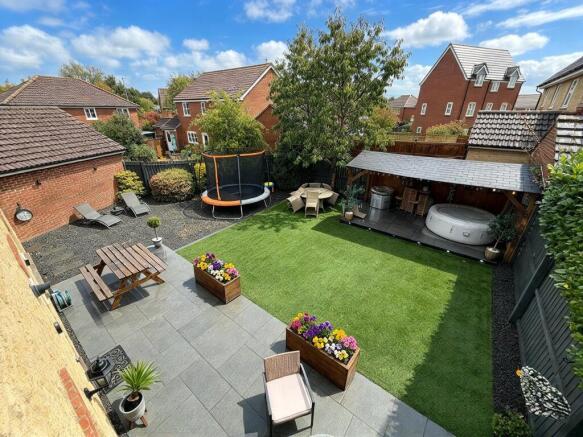 4-bed detached on Mustang Way, Moulden View, Swindon, £475,000