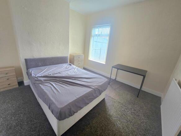 1 bed Flat to rent Image 4