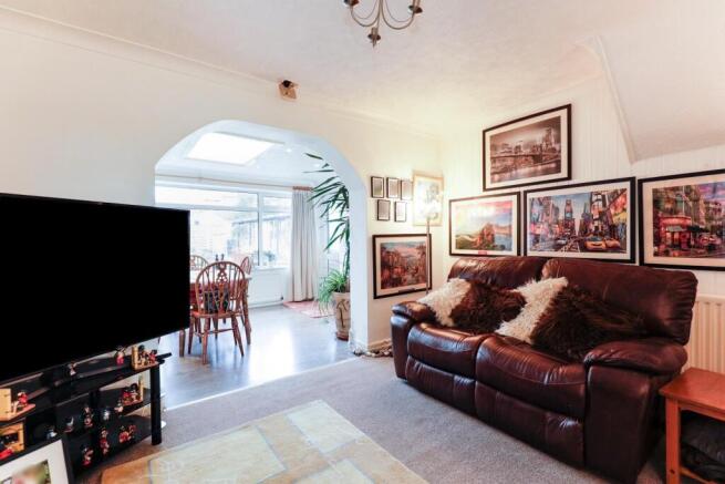 4 bed Detached Bungalow for sale Image 6
