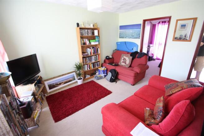 39 Willow Close Lounge