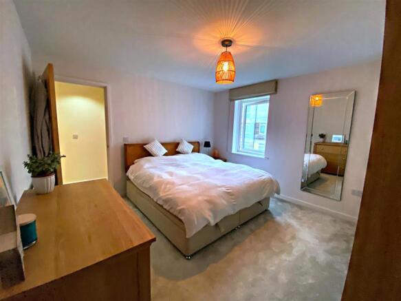 Master Bedroom 2nd pic.jpg