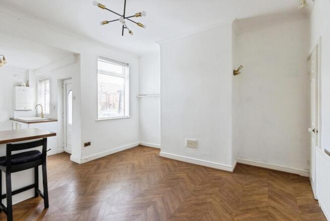 3 bed Terraced for sale Image 8