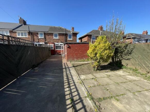 3 bed House to rent Image 11