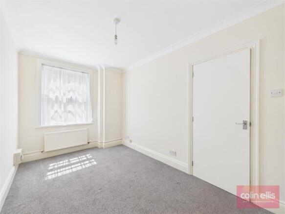 2 bed Semi-Detached for sale Image 8