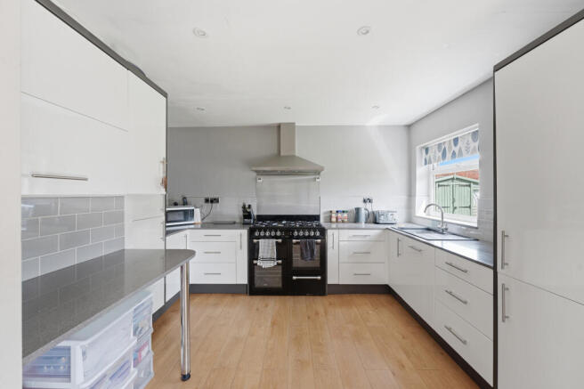2 bed Detached Bungalow for sale Image 7