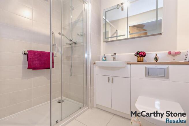2 bed Apartment for sale Image 7