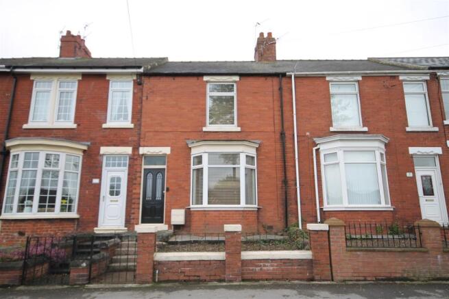 8 Vicarage Road new.JPG