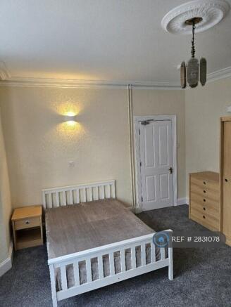 Bedroom - Feature Light