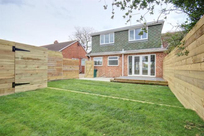 3 bed Semi-Detached Bungalow for sale Image 9