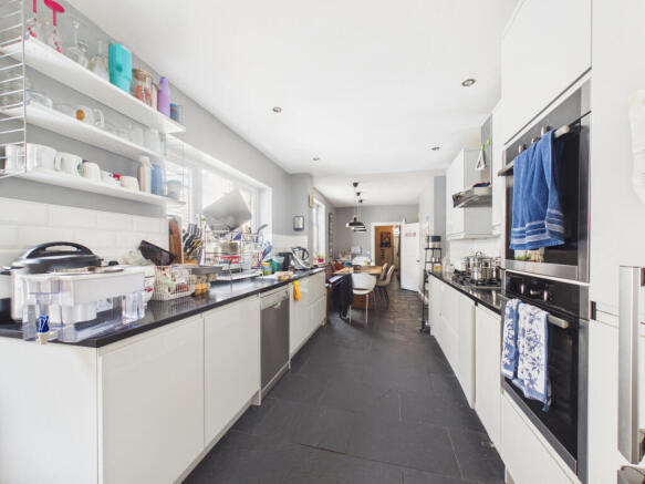 3 bed Terraced for sale Image 9