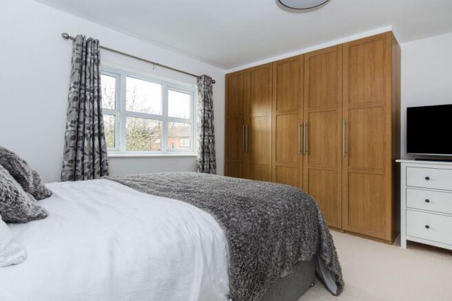 2 bed Flat for sale Image 8