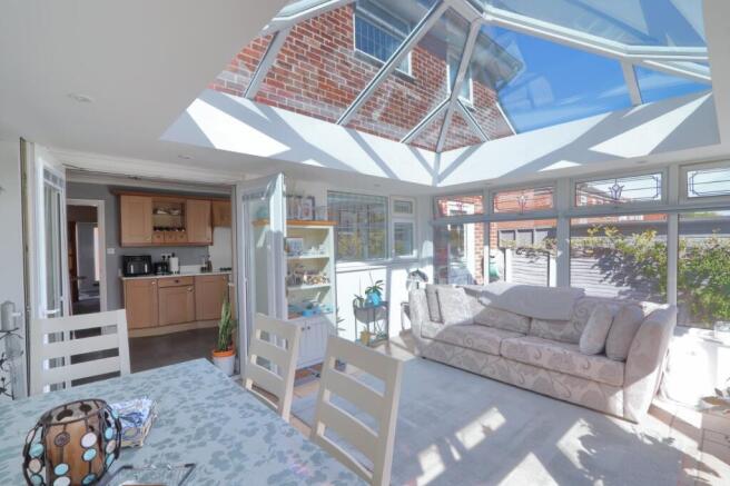 4 bed Detached for sale Image 11