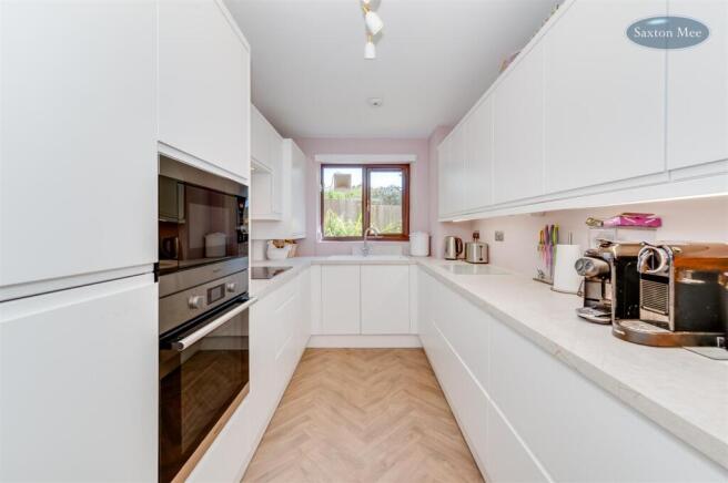 2 bed Apartment for sale Image 6