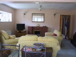 SITTING/DINING ROOM