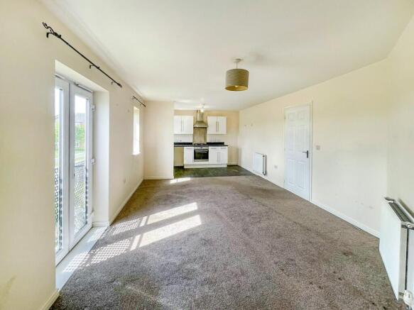 2 bed Apartment for sale Image 4