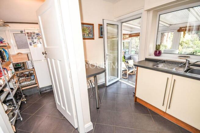 Kitchen/Pantry